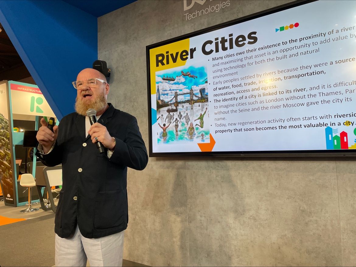 Joe Dignan (IDC Associate VP Government Insights) speaking at the Smart Cities Expo 2023